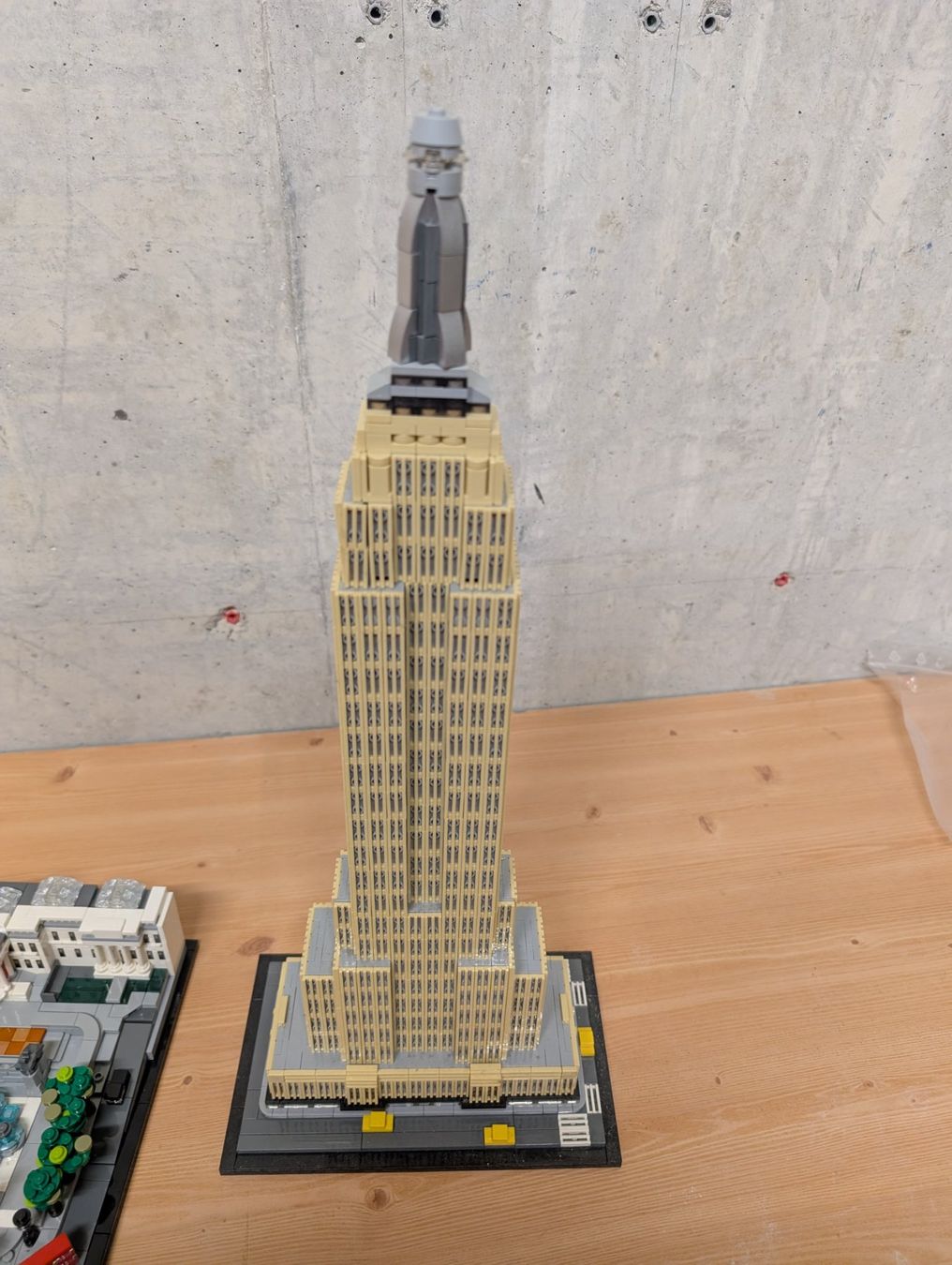 Lego Kit di costruzioni: Lego Architecture 21046 Empire State Building – Usato da Oppligen venduto da Pin-Fall-Shop 1