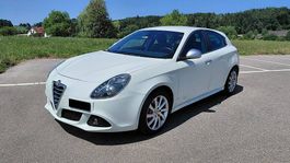 ALFA ROMEO Giulietta 1.4 MultiAir 170PS - wenig Kilometer!!!