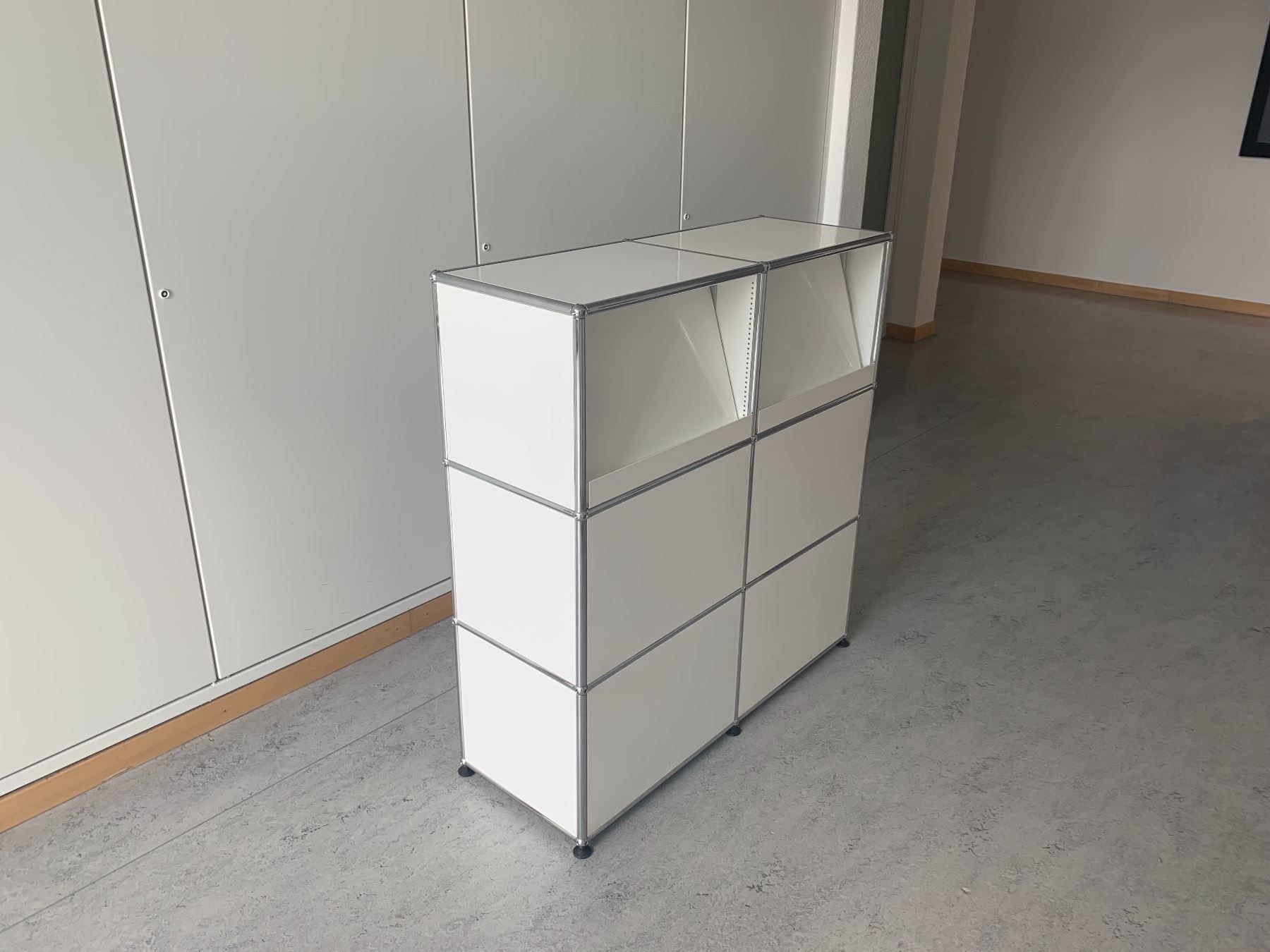 USM Scaffali: USM Emfangs pult. Weiss Lieferung Gratis – Usato da Thun venduto da Thuno6 2