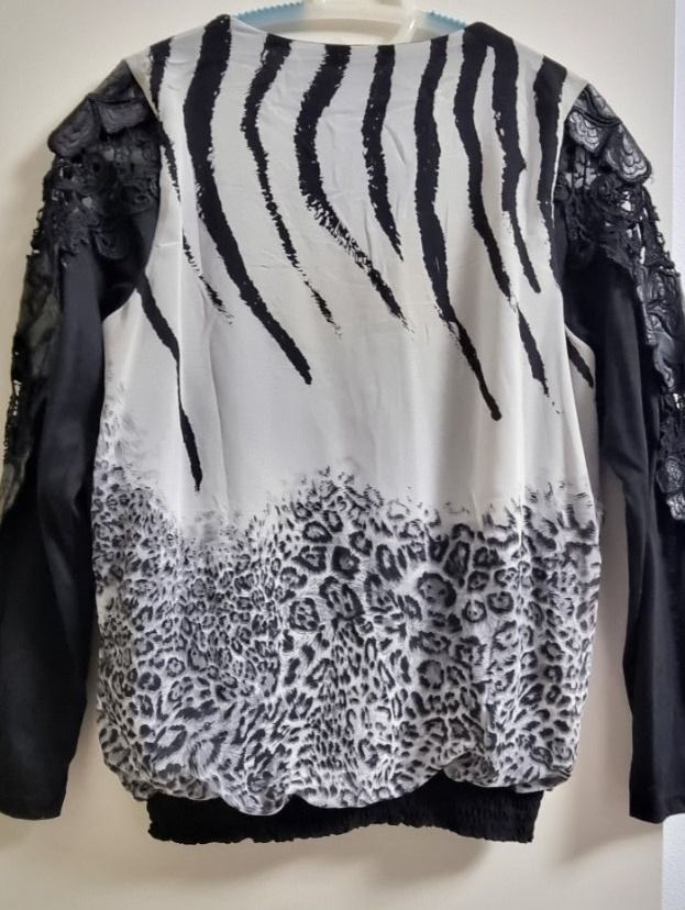 Blusen: Shirt,  Bluse Gr. S/ M, Spitzenbesatz an Ärmeln – Neu (gemäss Beschreibung) aus geroldswil von Gumball1 2