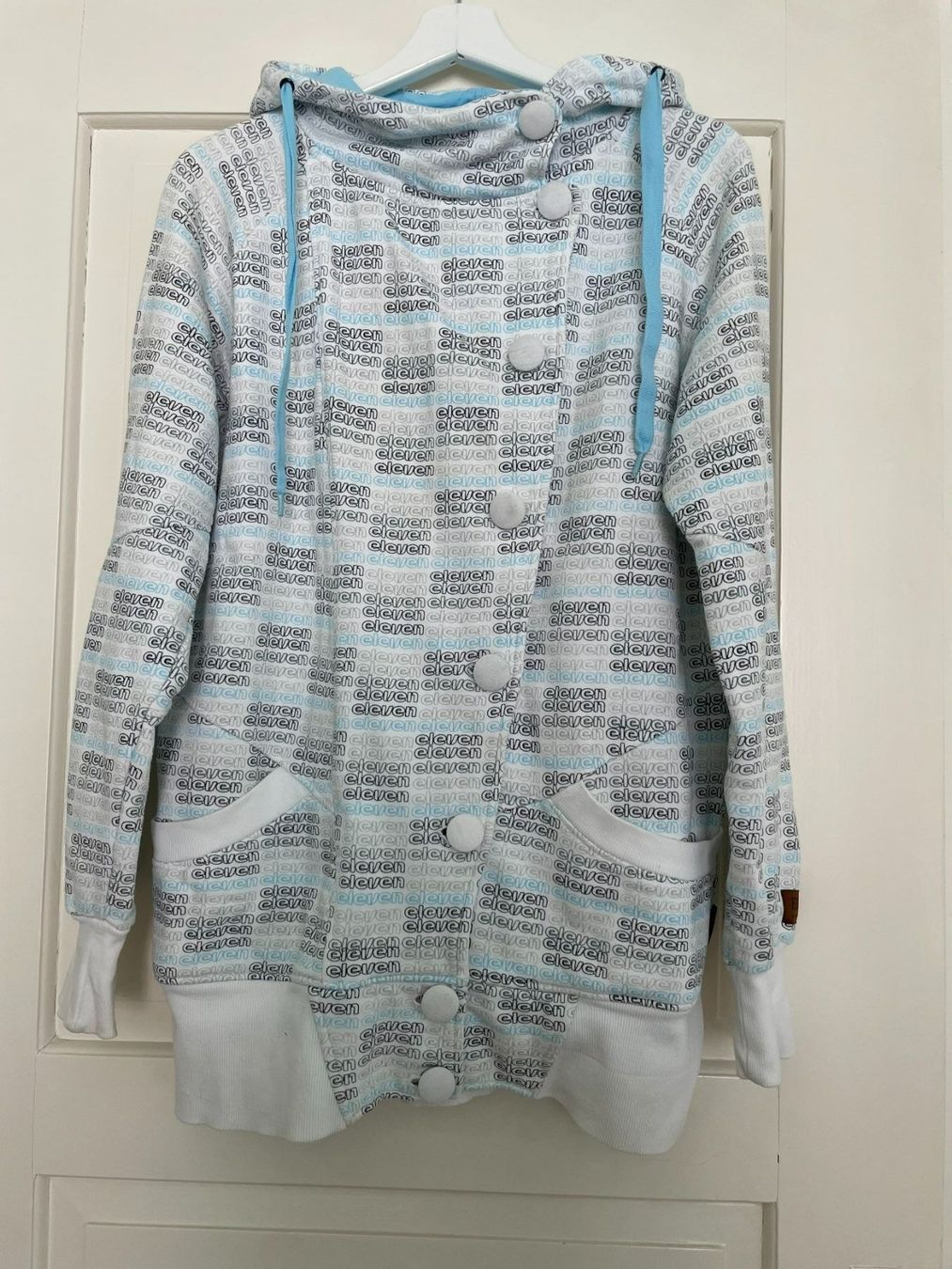 Maglioni & Felpe: Eleven Hoodie Damen – Usato da Chur venduto da adien