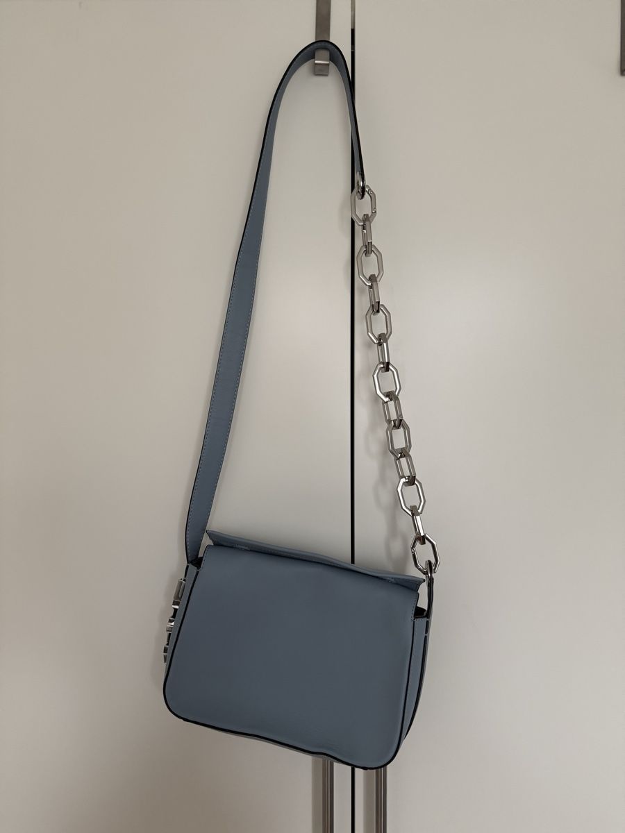 Karl Lagerfeld Borse da donna: Karl Lagerfeld Handtasche in hellblau mit Metall Elementen – Usato da Eglisau venduto da Nic1906 1
