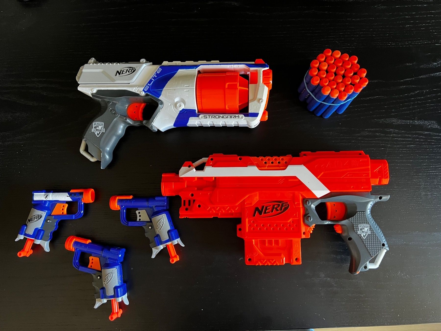 Nerf Giocattoli: Nerf 5xNerfgun Sammlung mit Munition – Usato da St. gallen venduto da Weltaristokrat