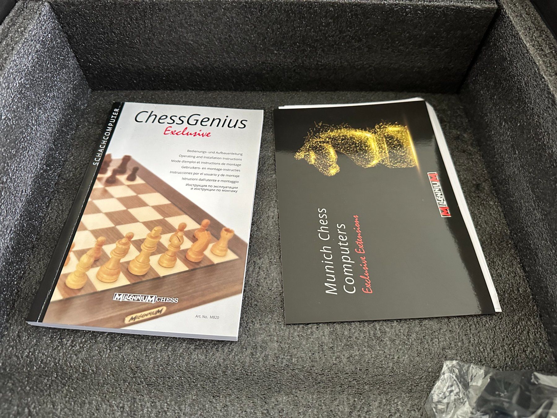 Spiele: Original Millenium ChessGenius Exclusive computer chess set – Gebraucht aus Adliswil von izu_gc5q 3
