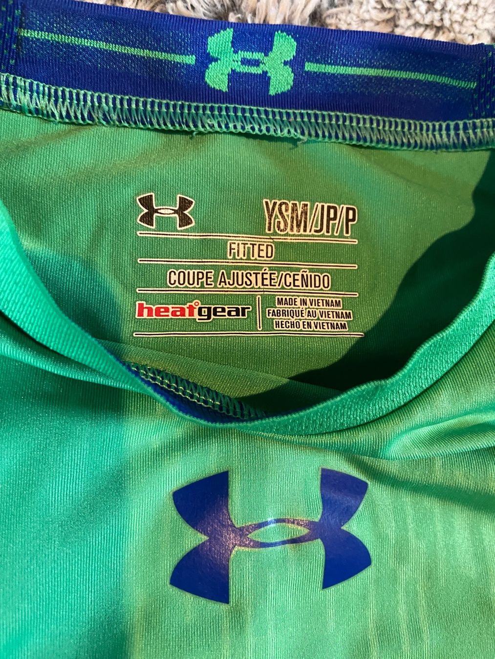 Under Armour Camicie, T-shirt & Polo: Under Armour top S – Usato da Epalinges venduto da madeleine05 1