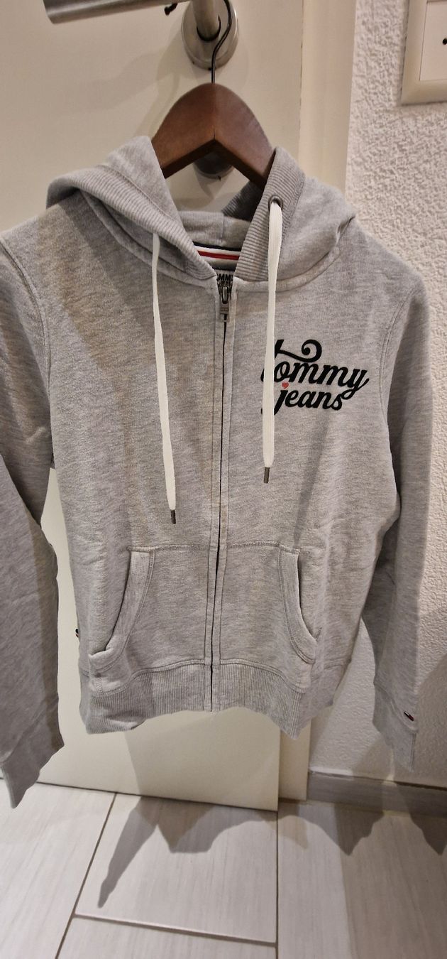 Tommy Hilfiger Jacken: Tommy Jeans – Gebraucht aus Oftringen von bin_2wk8