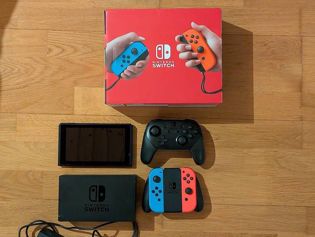 Console: Nintendo Switch Set – Usato da Niederscherli venduto da Fati63