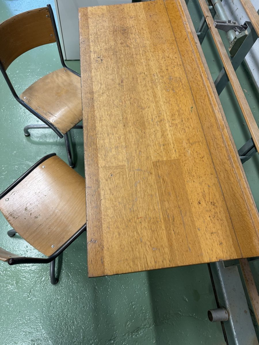 Scrivanie: Kinderpult mit zwei Stühlen – Usato da Regensdorf venduto da Rina49 2