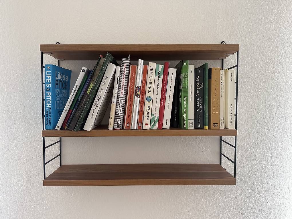Regale: Poket String Regal, Wandregal, Bücherregal, Holz – Gebraucht aus Zürich von simw92 1