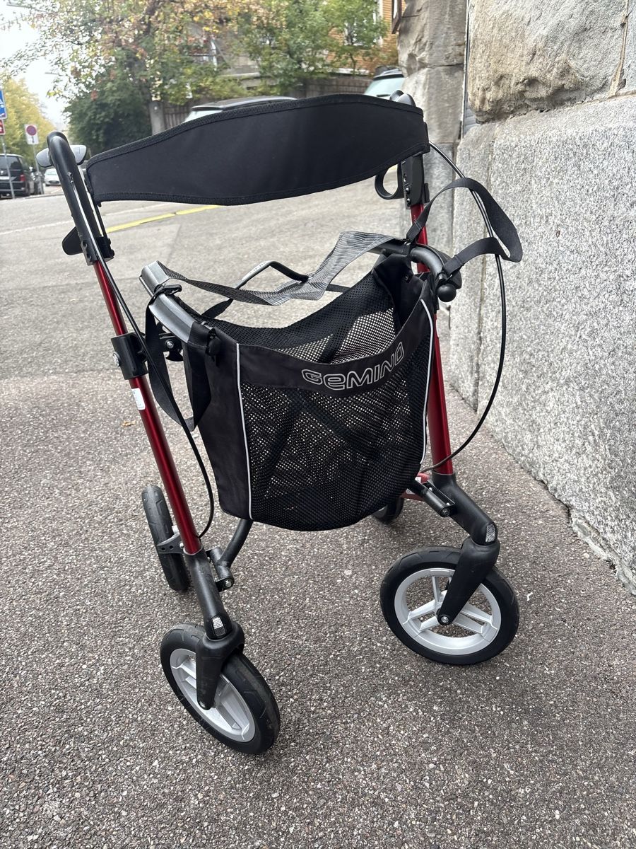 Gehhilfen: Rollator Gemino 30, red, foldable, with storage basket – Gebraucht aus Wallisellen von ameliasboutique 1
