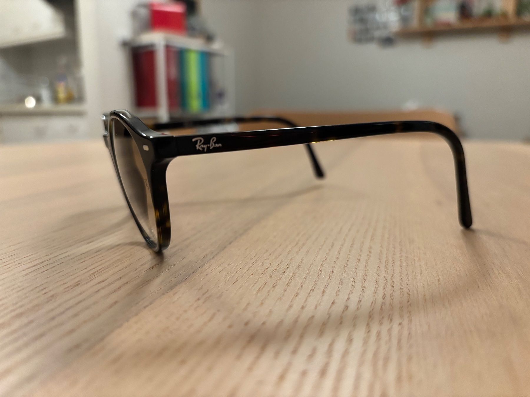 Ray-Ban Lunettes & Verres: Lunette de soleil Ray-Ban – Neuf (Voir description) à Neuchâtel par aur_fb6z 1