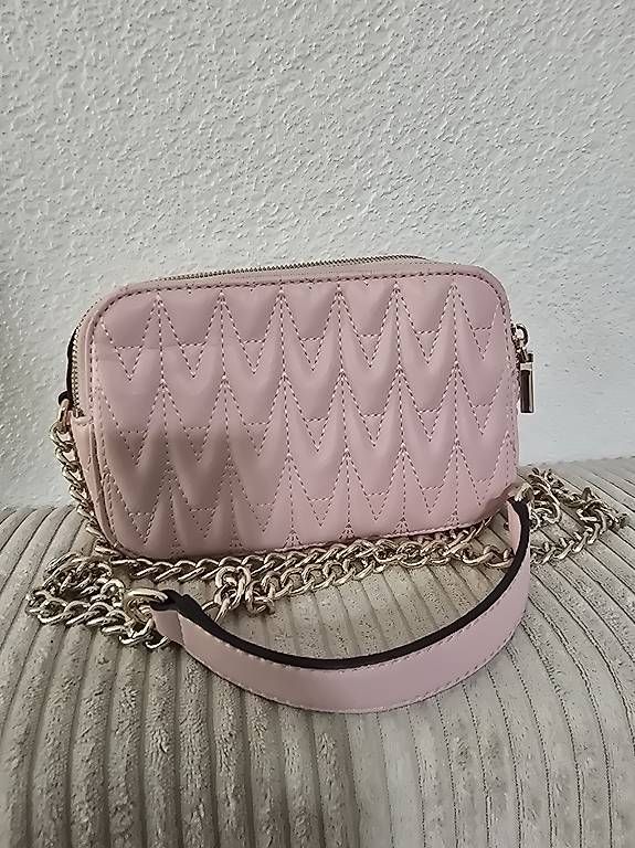 Sacs femmes: Guess Camera Bag in Rosa – D'occasion à Grenchen par sja_klm2 1