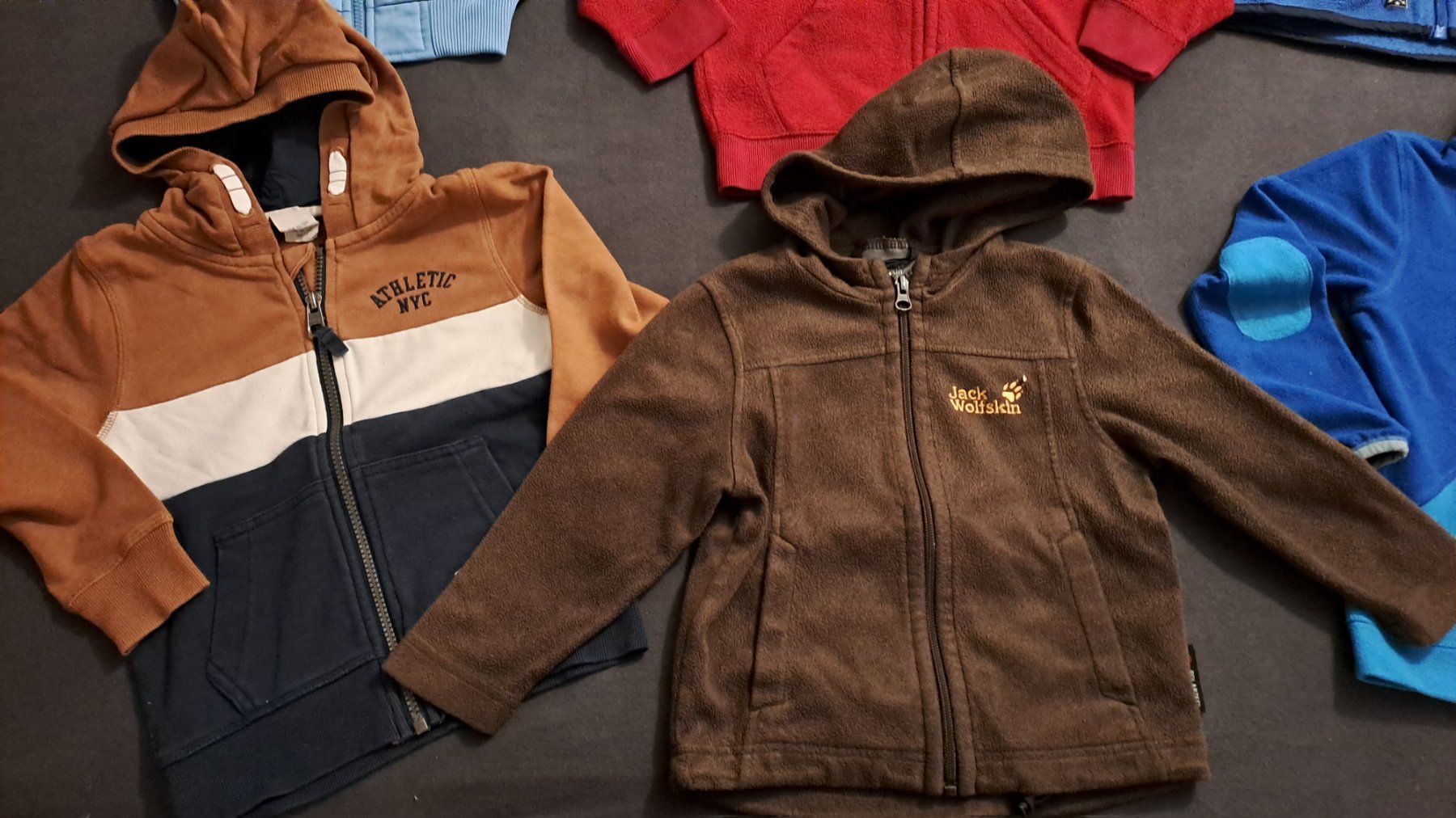 Lotti & Set di vestiti: Kleiderpaket Gr.98/104 Pulli/ Jacke – Usato da Oberrieden venduto da Raja011 2