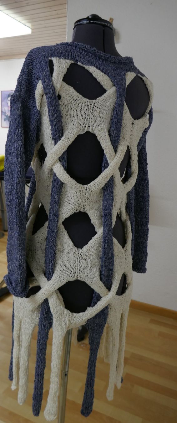 Maglioni & Felpe: Einzigartiger, handgestrickter Pulli - ein Hingucker – Usato da Balgach venduto da Domenica0 3
