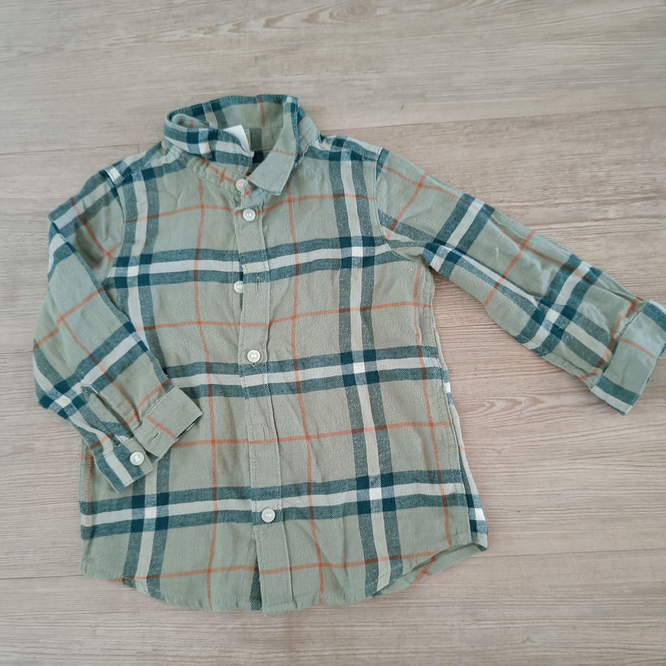 Hemden, T-Shirts & Polos: Hemd Grösse 86 – Gebraucht aus Jaberg von urig17.