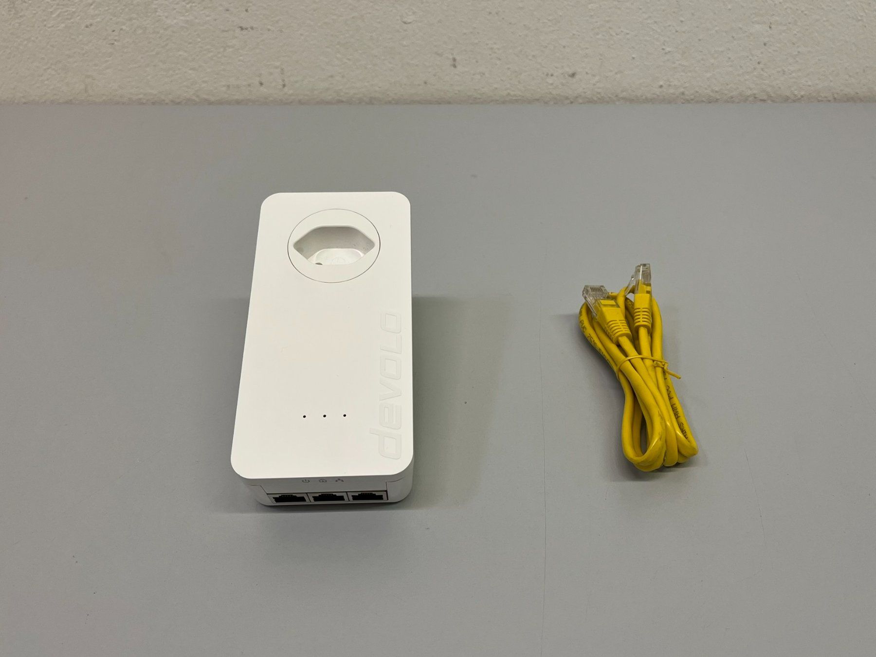 Devolo Laufwerke & Adapter: Devolo dLAN 650 triple+ – Gebraucht aus Hochdorf von av-electronics