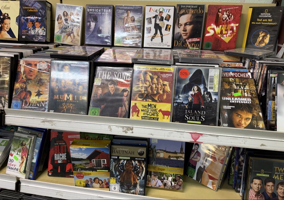 Tutti i DVDs: DVD-Sammlung: 100 Stk. – Usato da Interlaken venduto da Skandalpreis 5