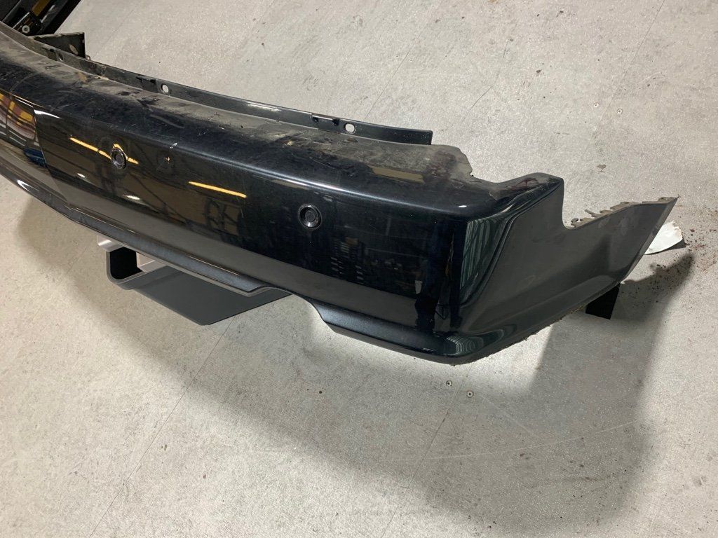 Cadillac Alle Autoersatzteile: Stossstange Cadillac SRX 04-09 hinten – Gebraucht aus Stetten AG von klappag 1