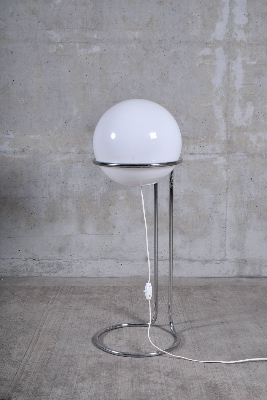 Lampen: KUGELLAMPE BODENLAMPE SPACE AGE 1960 – Gebraucht aus Zürich von mrbluewave
