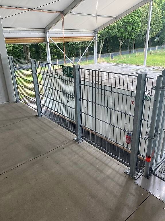 Fendivista: Doppelstabmattenzaun Neuwertig 100 Laufmeter – Usato da Bern venduto da Containerhandel 1