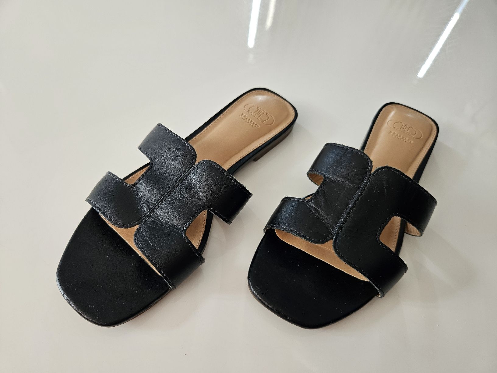 Dune London Scarpe da donna: Pantoletten Leder von Dune Gr.36 – Nuovo (secondo la descrizione) da Rhäzüns venduto da inf_rcj7