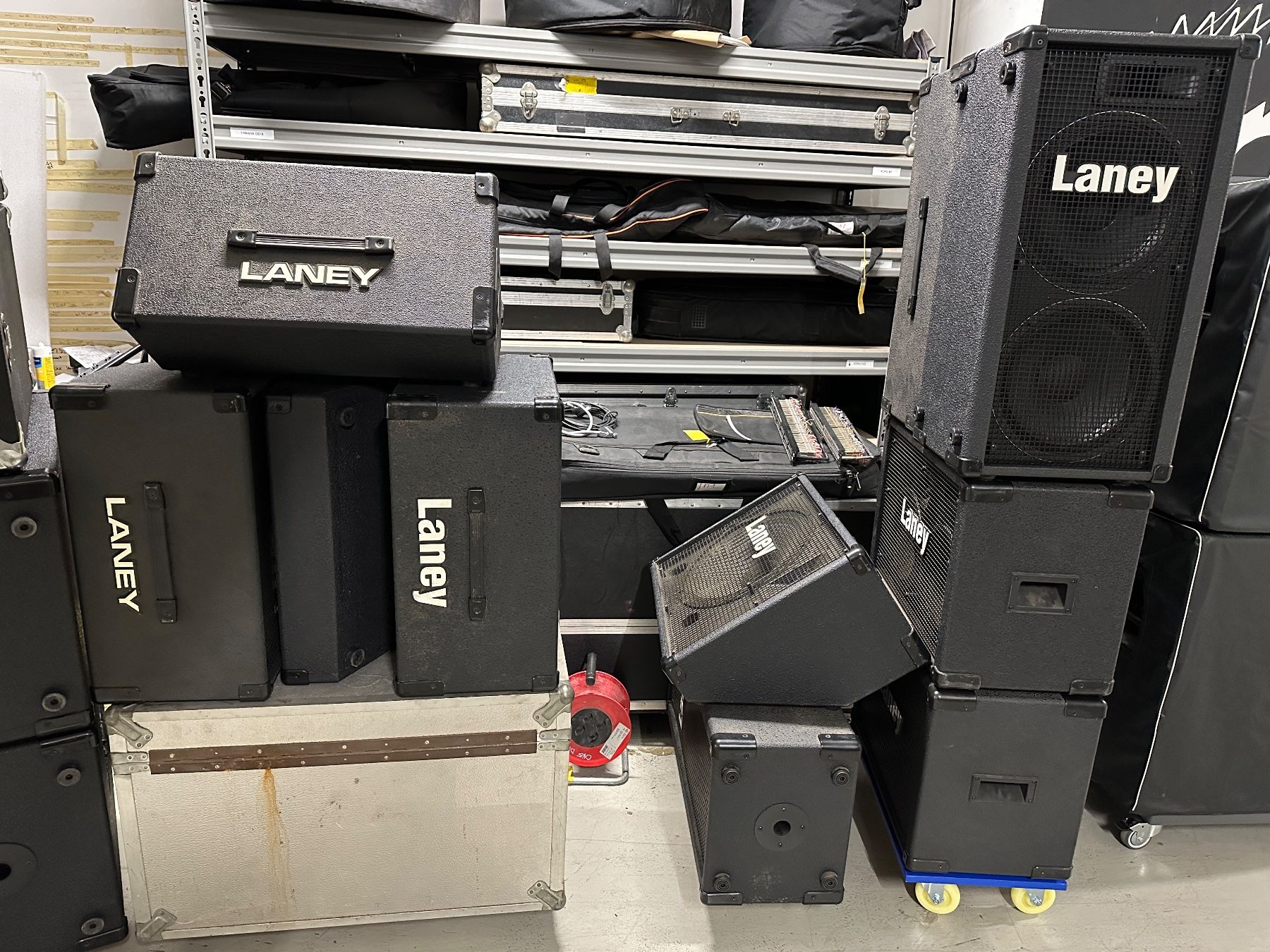 Laney Haut-parleurs: LANEY PA Speaker inkl. Endstufen – D'occasion à Reinach BL par jummy21 1