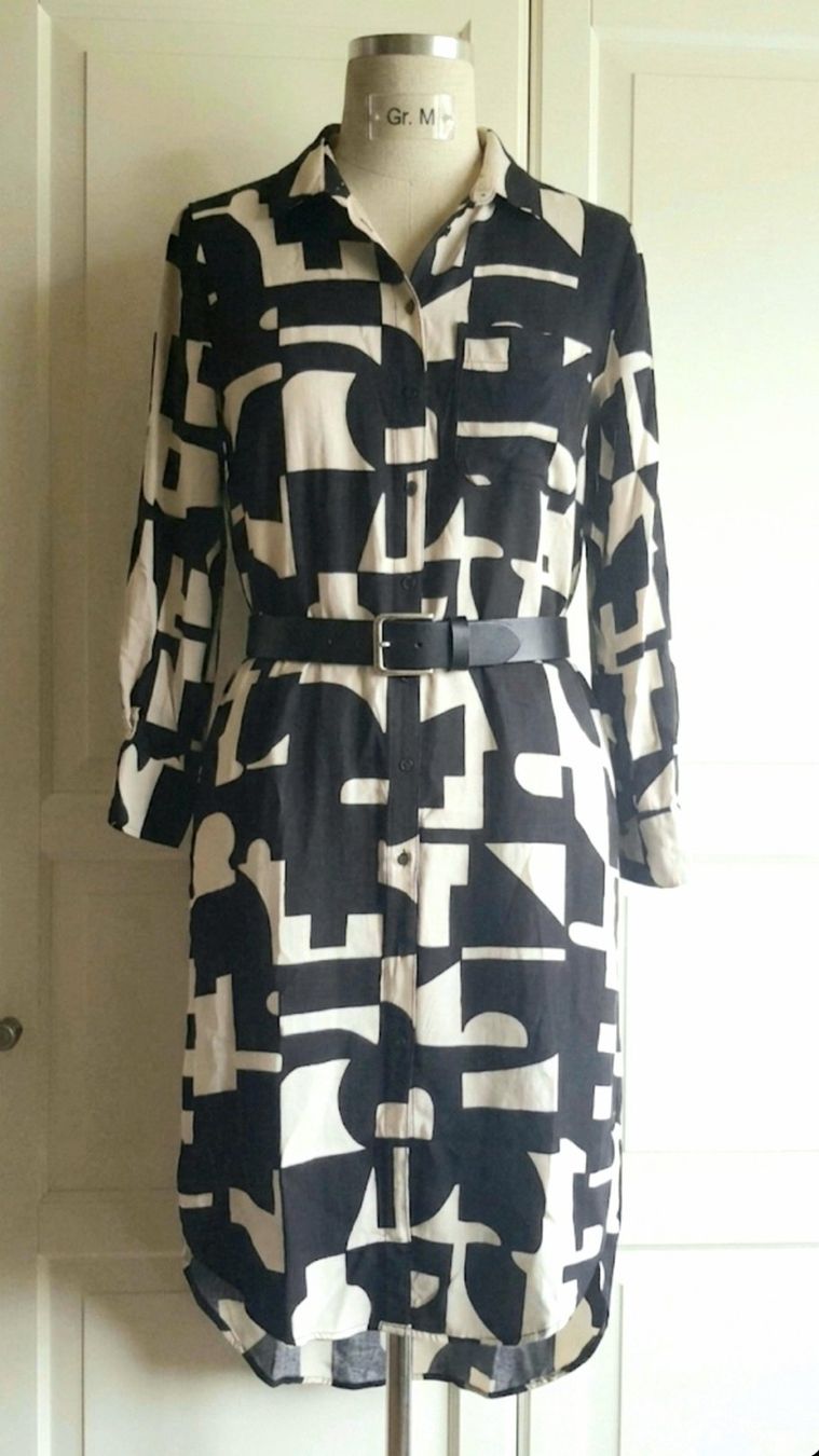 Robes: Lockeres Blusenkleid C&A Gr M Graphisches Muster – Neuf (Voir description) à Menznau par Valinor 1