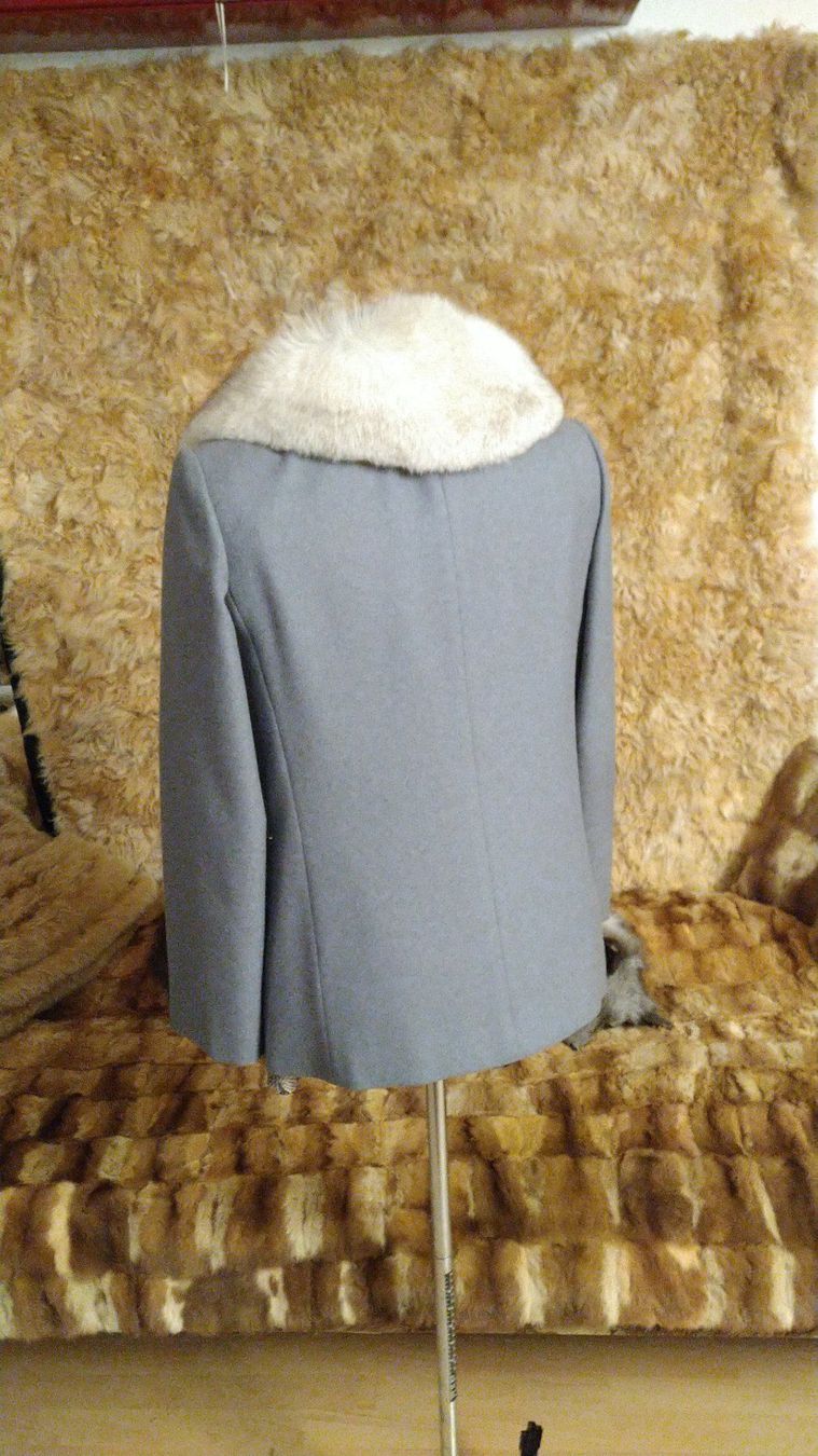 Giacche: Blazer mit Blaufuchs Pelz – Usato da Obergösgen venduto da crystalfox 3