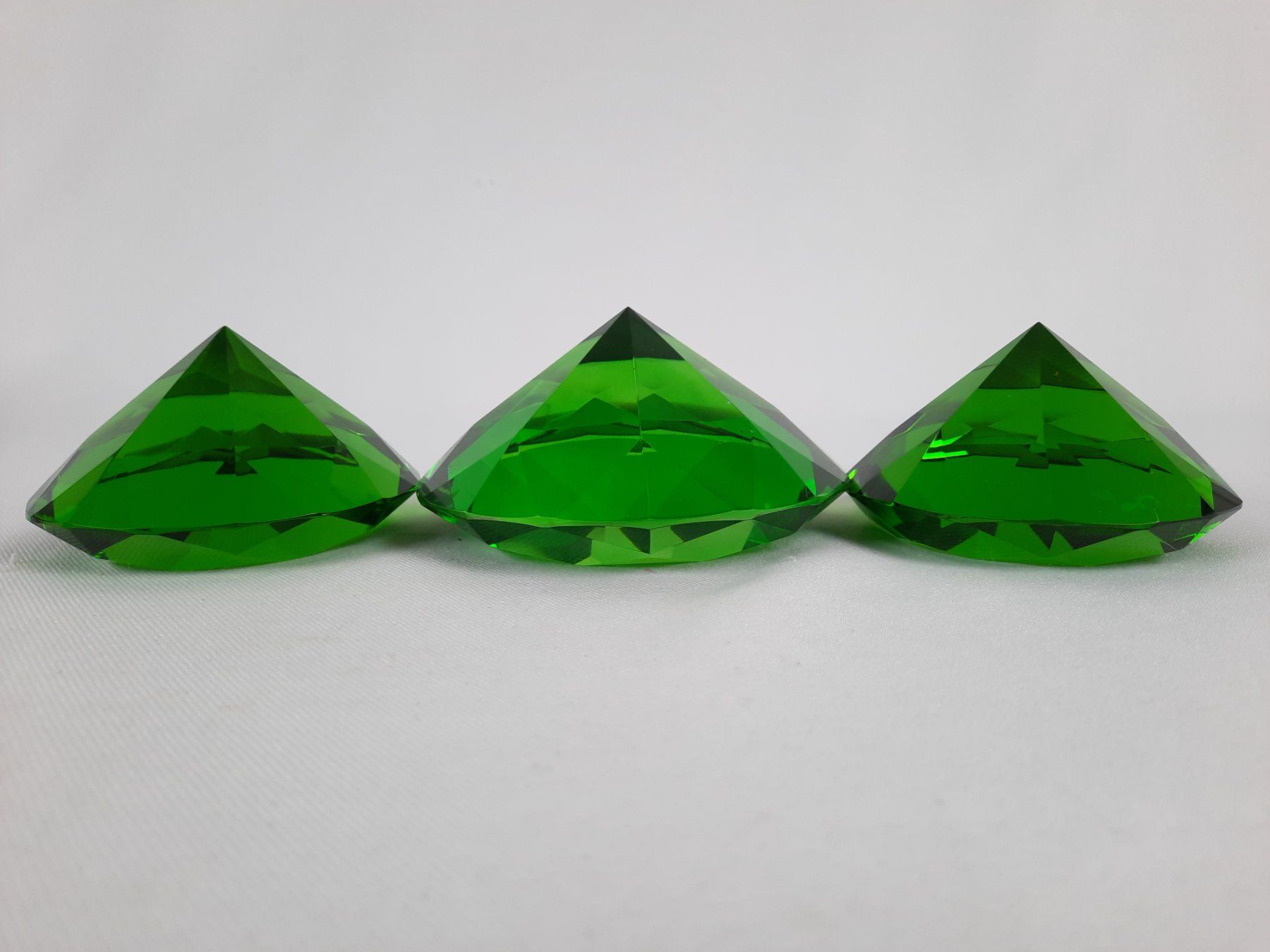 Toutes les décorations: 3 Glasdiamanten – D'occasion à Beinwil am See par Restwert_Beinwil 1
