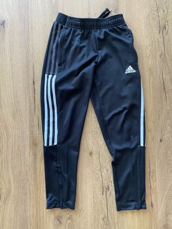 Adidas Trainingshose schwarz Grösse 140 