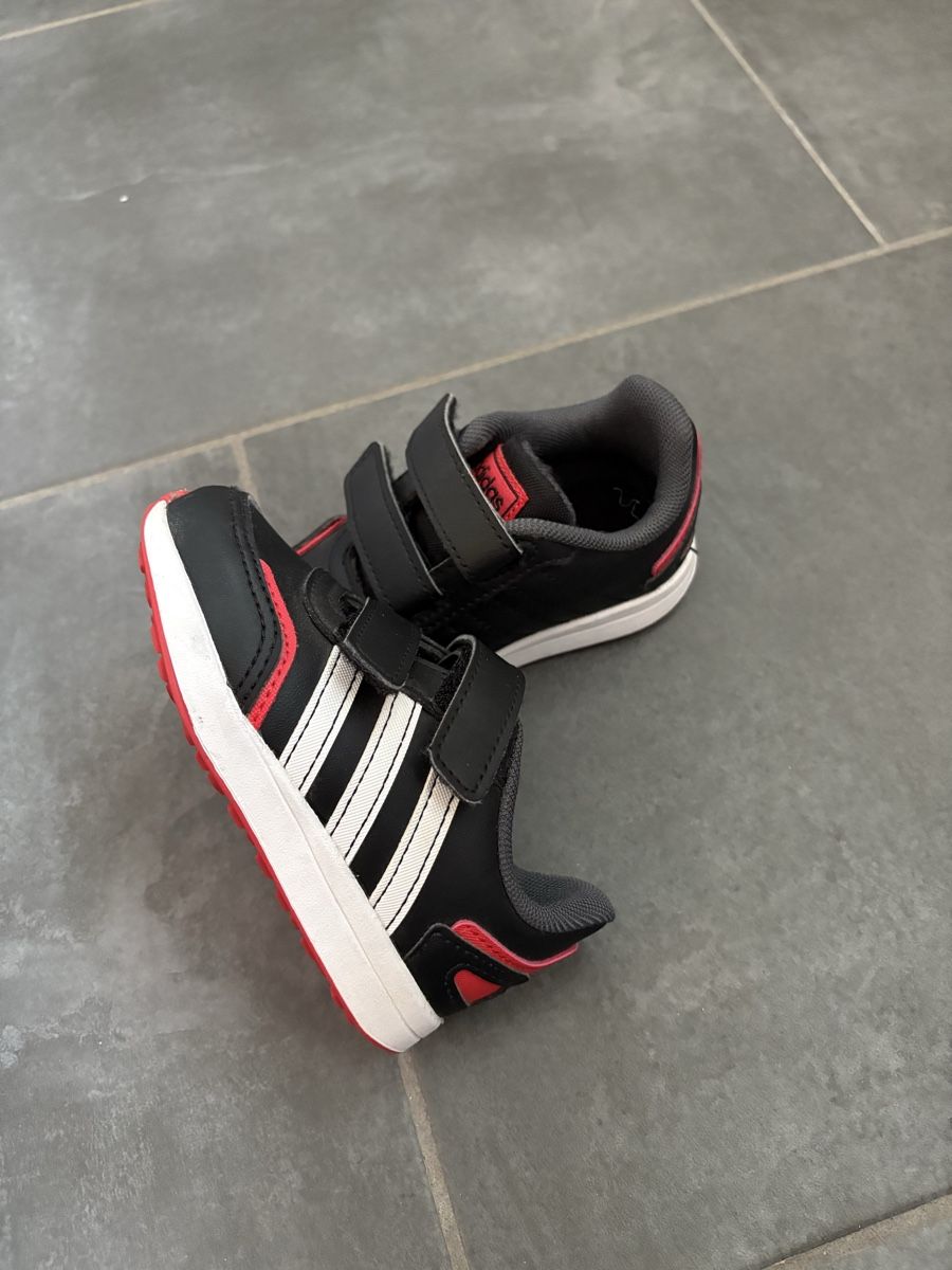 Adidas Scarpe per ragazzi: Adidas Sneaker 21 – Nuovo (secondo la descrizione) da Lenggenwil venduto da Coco1