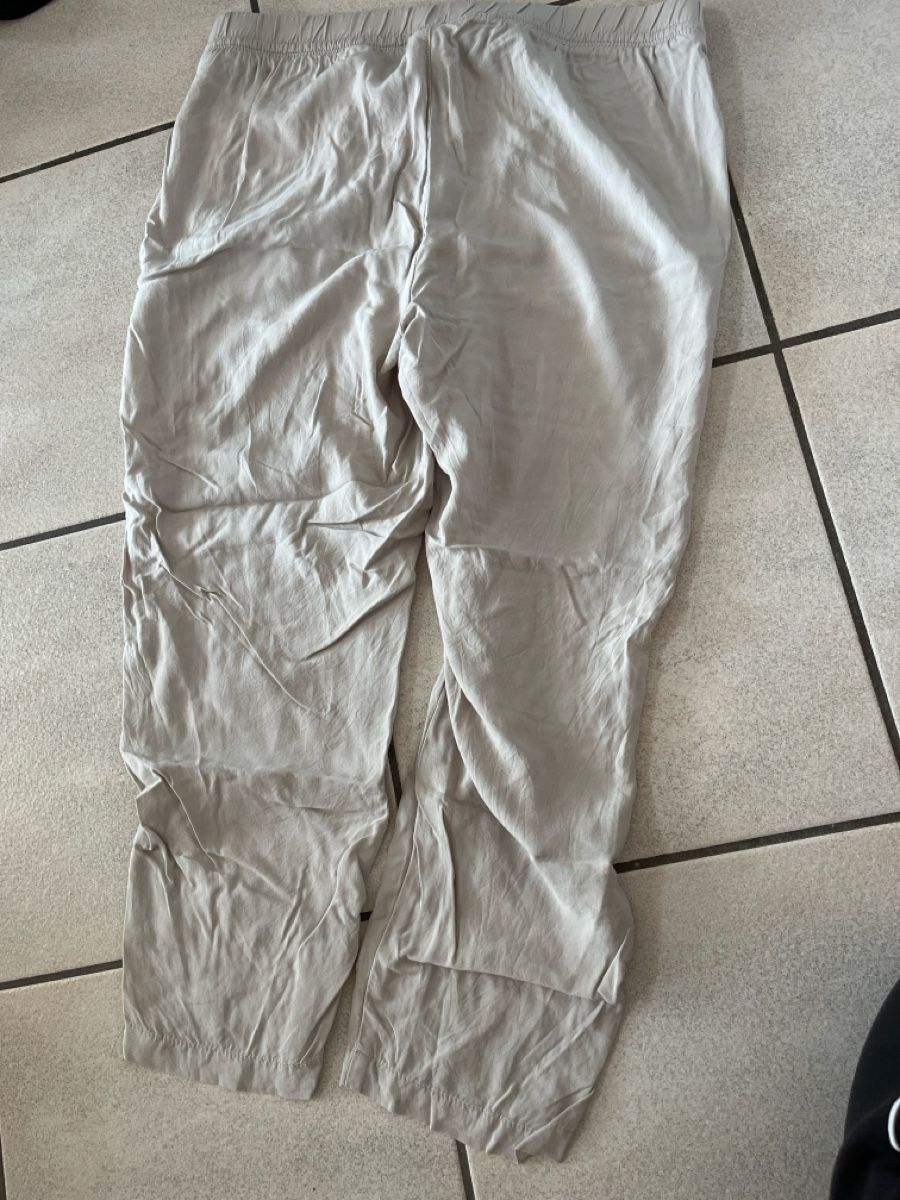 H&M Pantaloni: Hose Damen Grösse M, beige – Usato da Dietwil venduto da gislerrahel 2