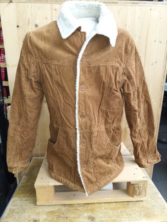 Warme Cordjacke mit Teddyfellkragen