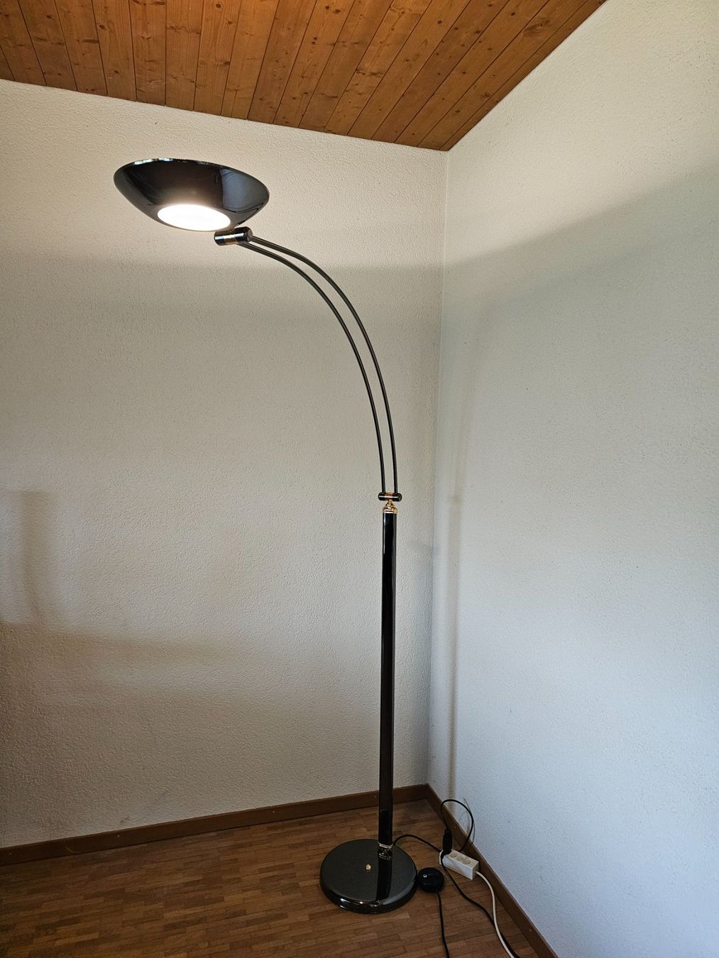 Lampade: Wohnzimmer Lampe zu verkaufen. – Usato da Jegenstorf venduto da Zeitgeist3 1