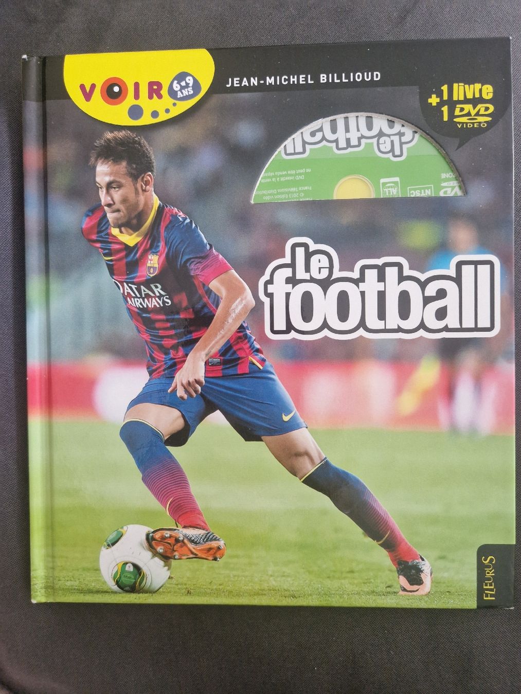 Bücher: Le football – Neu (gemäss Beschreibung) aus Villars-sur-Glâne von Agnie80