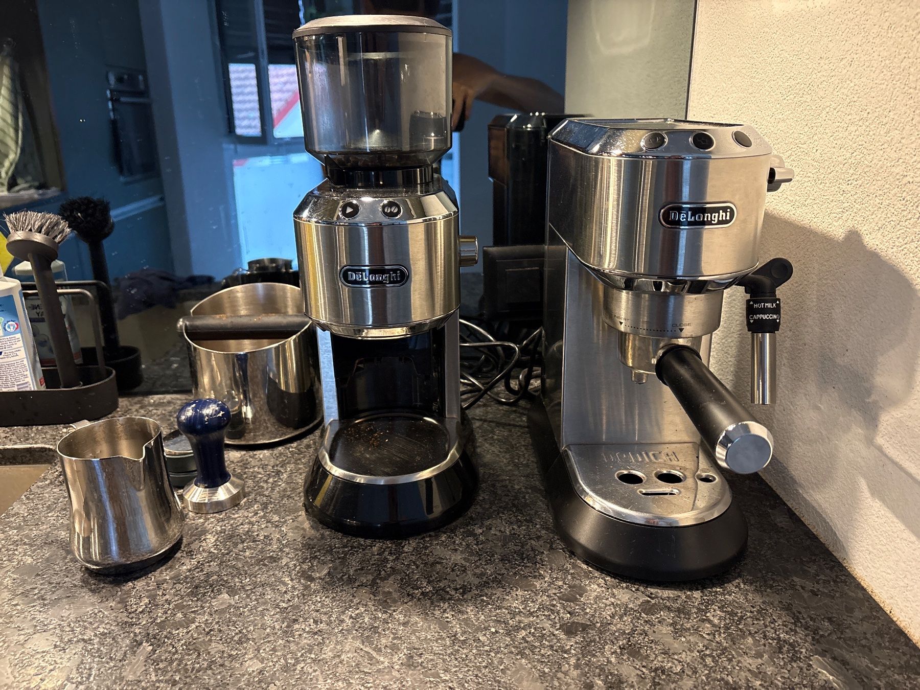 De'Longhi Kaffeemaschinen & Espressomaschinen: DeLonghi Dedica Style Kaffee Set – Gebraucht aus Arth von Natali10 4