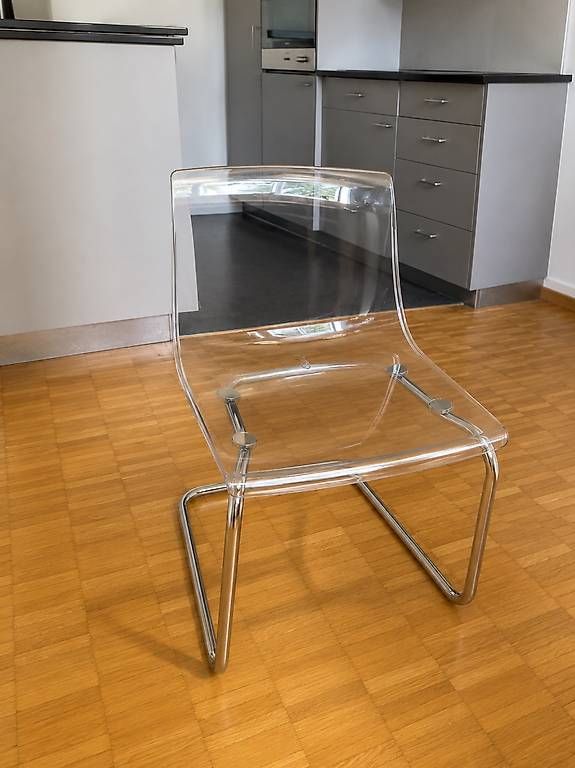 Sedie: 2 transparente Freischwinger-Stühle zu verkaufen – Usato da Uster venduto da alexandra11a 1