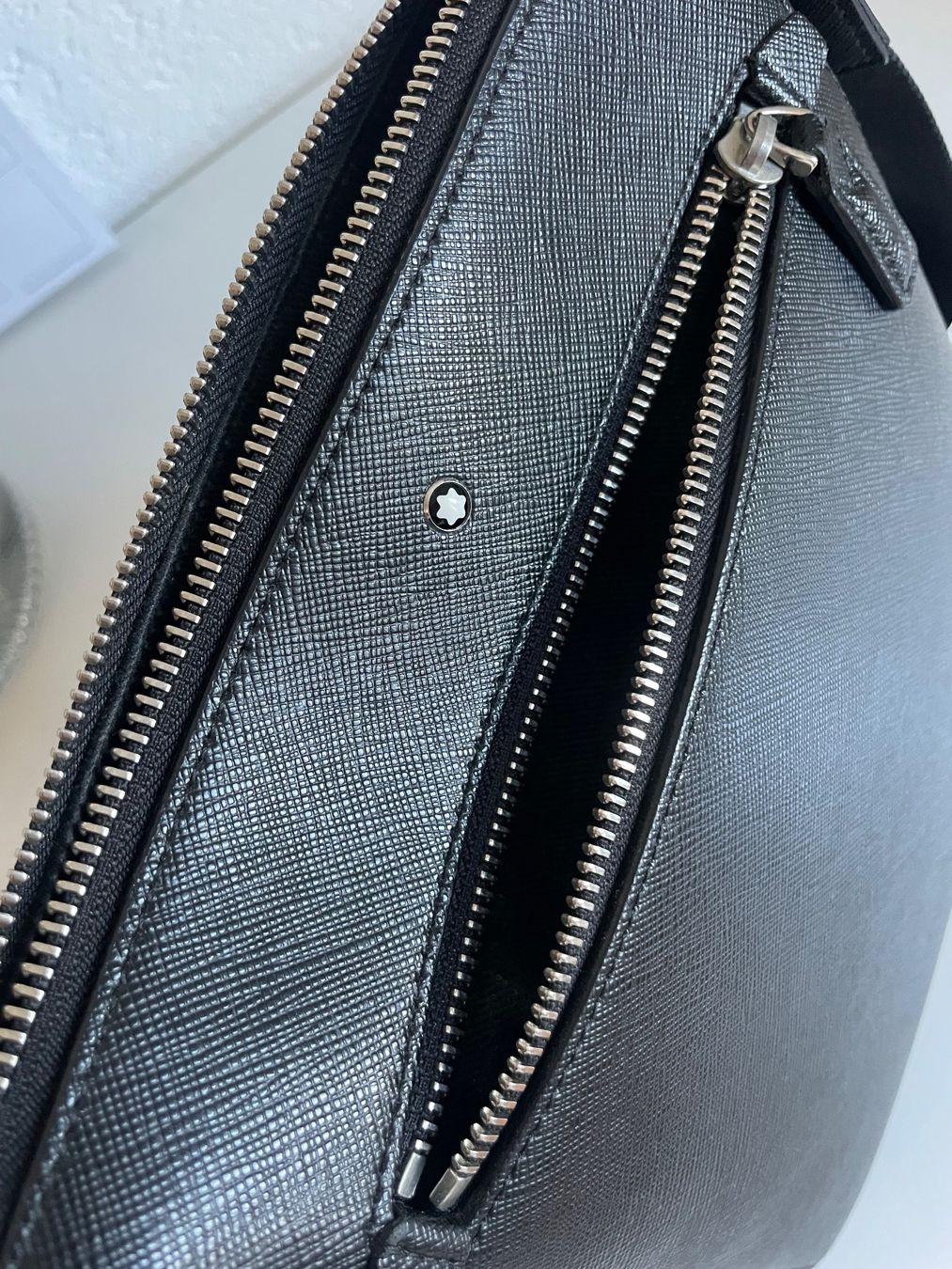 Montblanc Taschen: Montblanc Umhängetasche Schwarz – Gebraucht aus Lätti von Worldtraveler 4