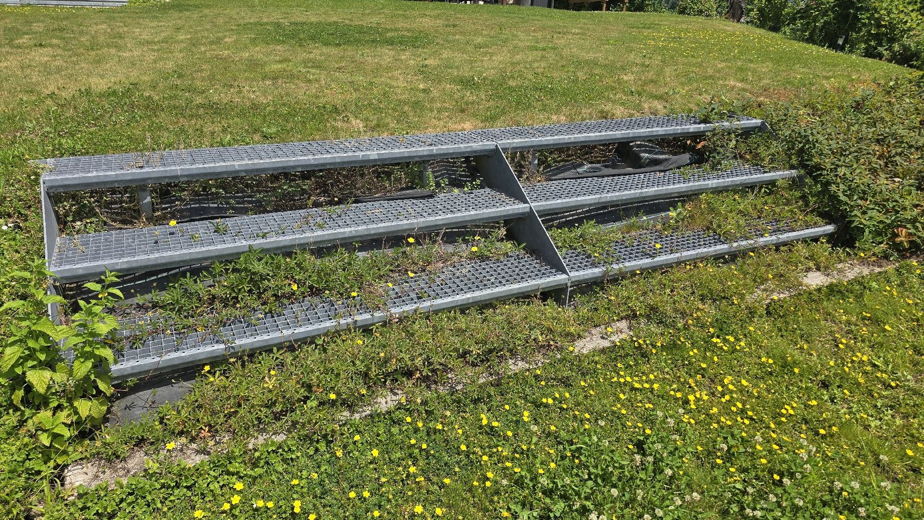 Scale: Metalltreppe verzinkt, 2 Stück – Usato da Remetschwil venduto da Mausimami07