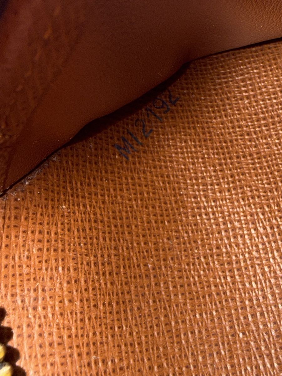 Louis Vuitton Portamonete: Louis Vuitton Zippy Wallet Monogram  – Usato da Davesco-Soragno venduto da tin_6xjv 8