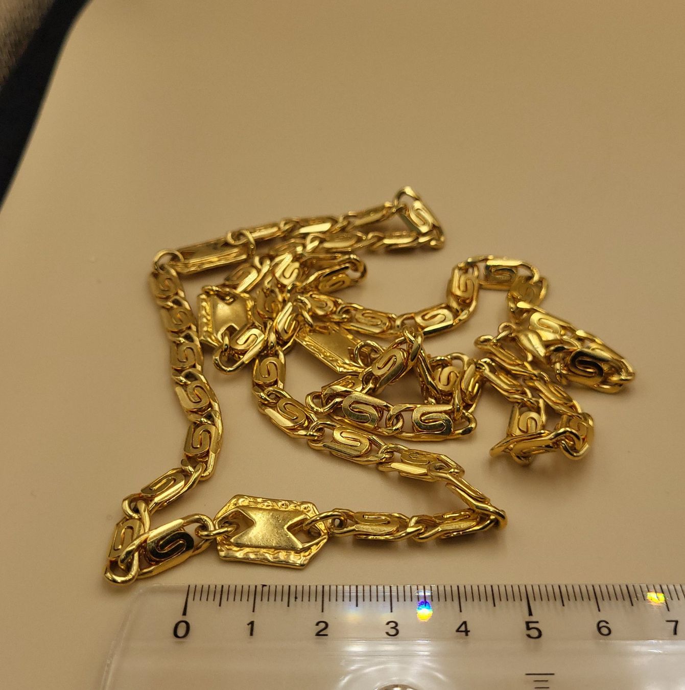Ketten: Elegante Goldige Halskette – Gebraucht aus Wald ZH von SwissPawnshop
