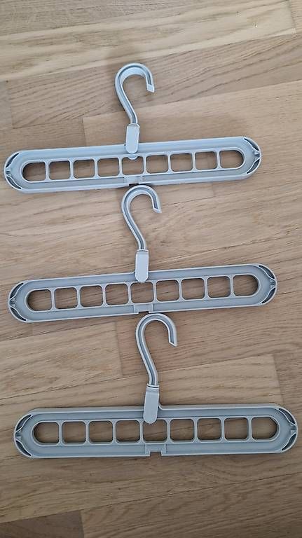 Appendiabiti: 3 Kleiderbügel  – Usato da Waltenschwil venduto da man_28ts 1