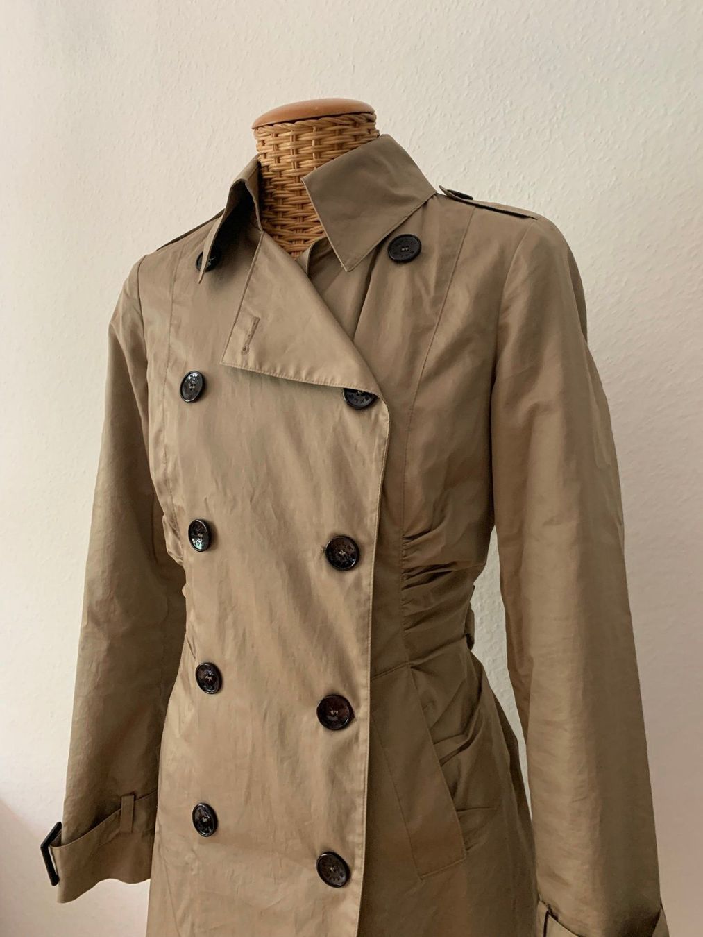 Cappotti: EKLE' - Trenchcoat beige 34 – Usato da Zürich venduto da Diazaio 1