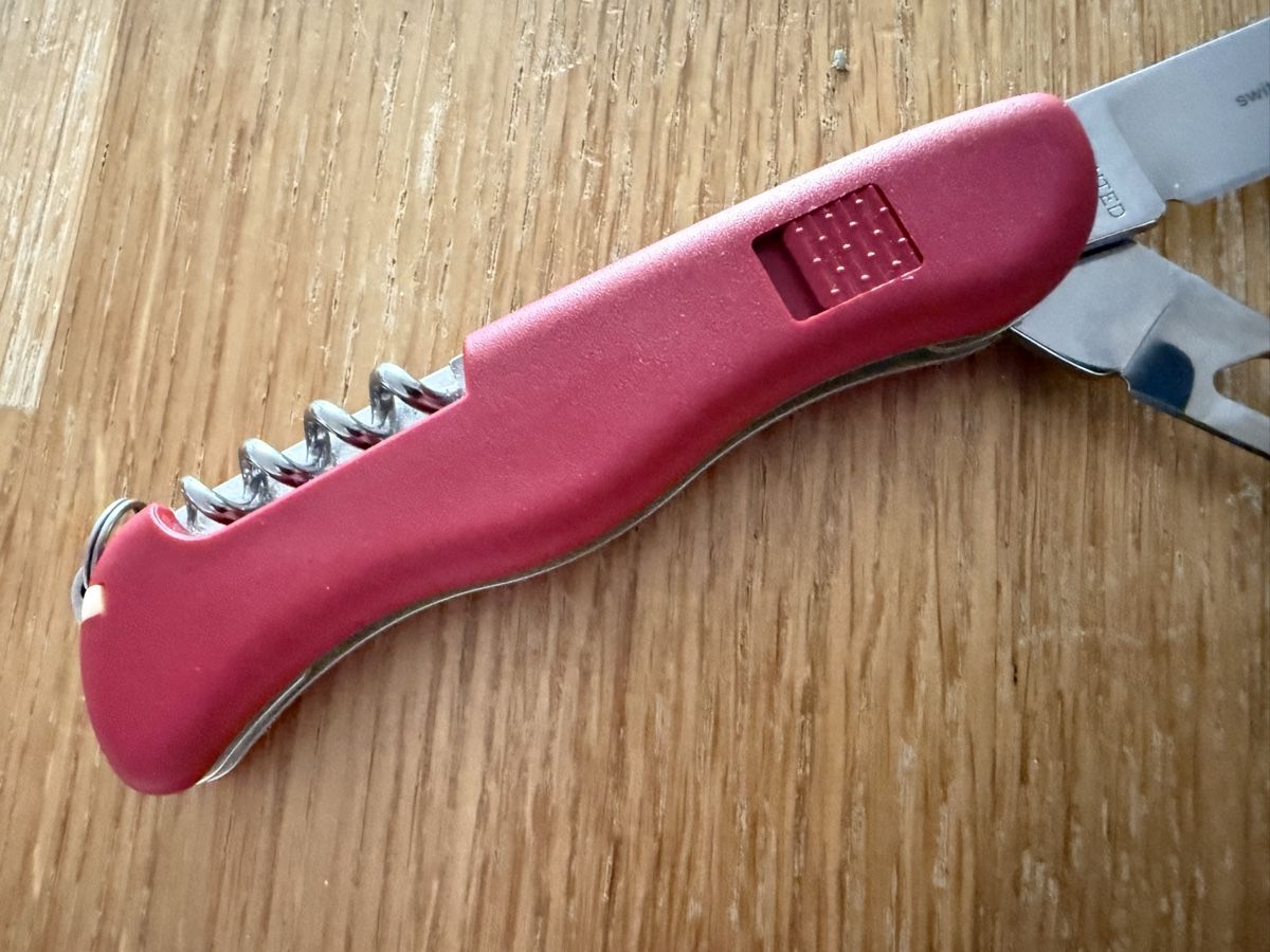 Victorinox Couteaux de poche: Victorinox Kässemesser mit Wellenschliff – D'occasion à Goldach par Donpancho 5