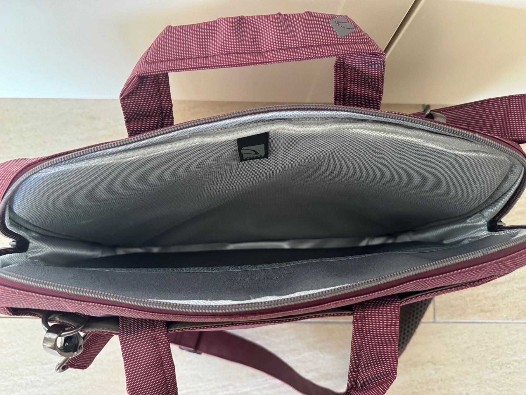 Tucano Borse: Tucano Workout sac de transport – Usato da St-Gingolph venduto da GoldenKeys 4