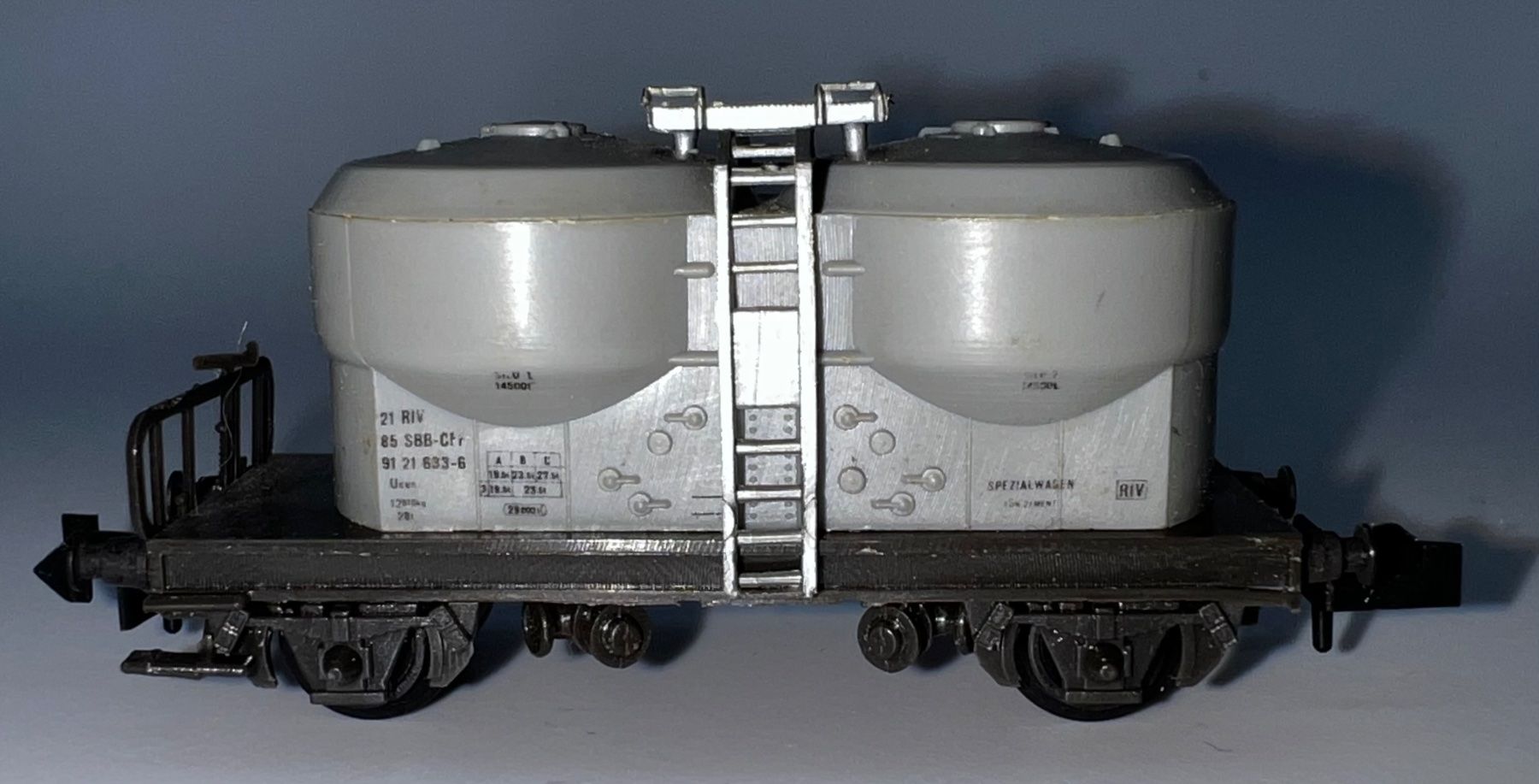 Swiss Modellini di ferrovie: Swiss Toys, Silo-Güterwagen der SBB – Usato da Basel venduto da jonnyhaas