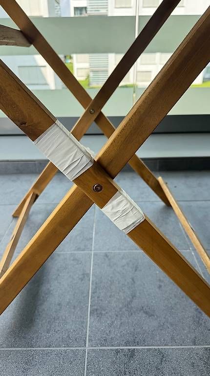Tables: Klapptisch aus Holz  gratis – D'occasion à Luzern par mar_27gr 2