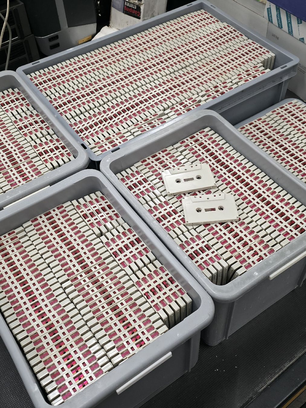 Musicassette: 1000+ Kassetten & 60+ BASF/AGFA Pancakes NOS - MEGA SET – Nuovo (secondo la descrizione) da Dietlikon venduto da litisop
