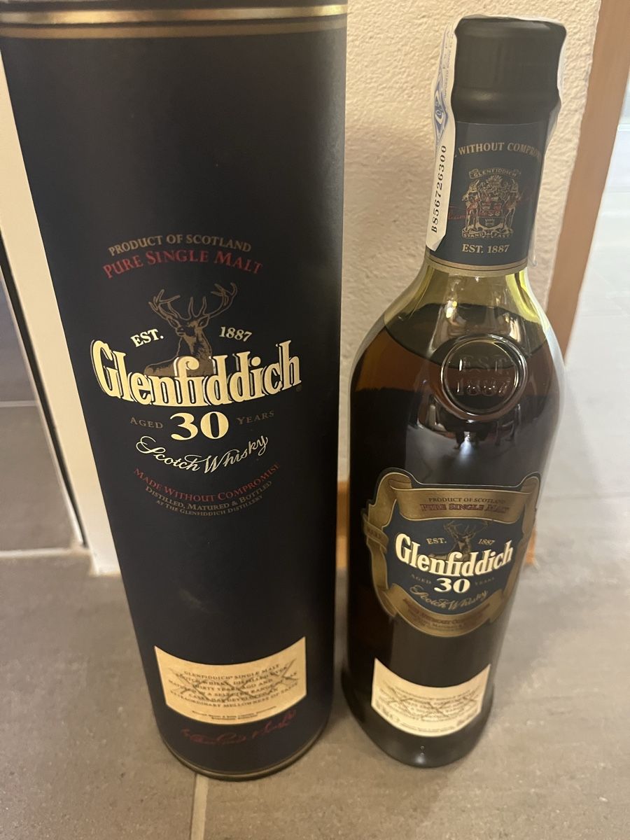 Glenfiddich Bevande alcoliche: Glenfiddich 30Years Single malt Whisky – Nuovo e nell'imballaggio originale da Neerach venduto da fuz_8d7l 2