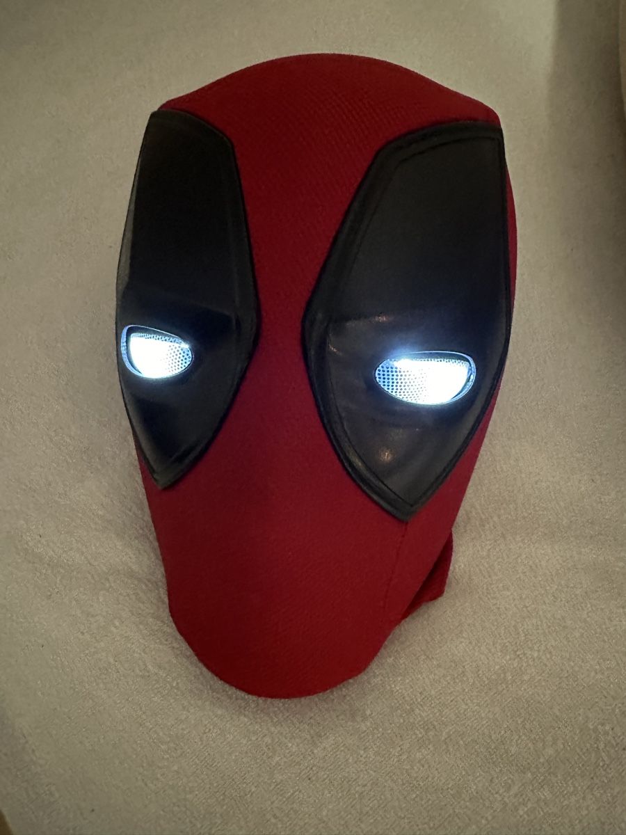 Maschere: Deadpool Maske mit LED Augen – Nuovo e nell'imballaggio originale da Rümlang venduto da Keno01 3